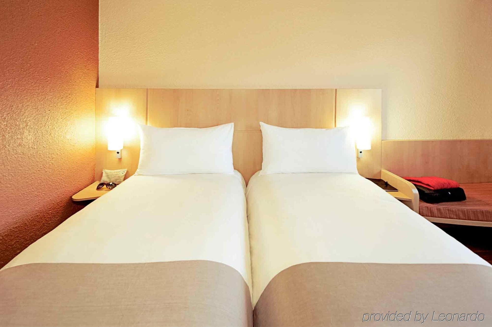 B&B Hotel Amiens Centre Cathedrale Екстериор снимка