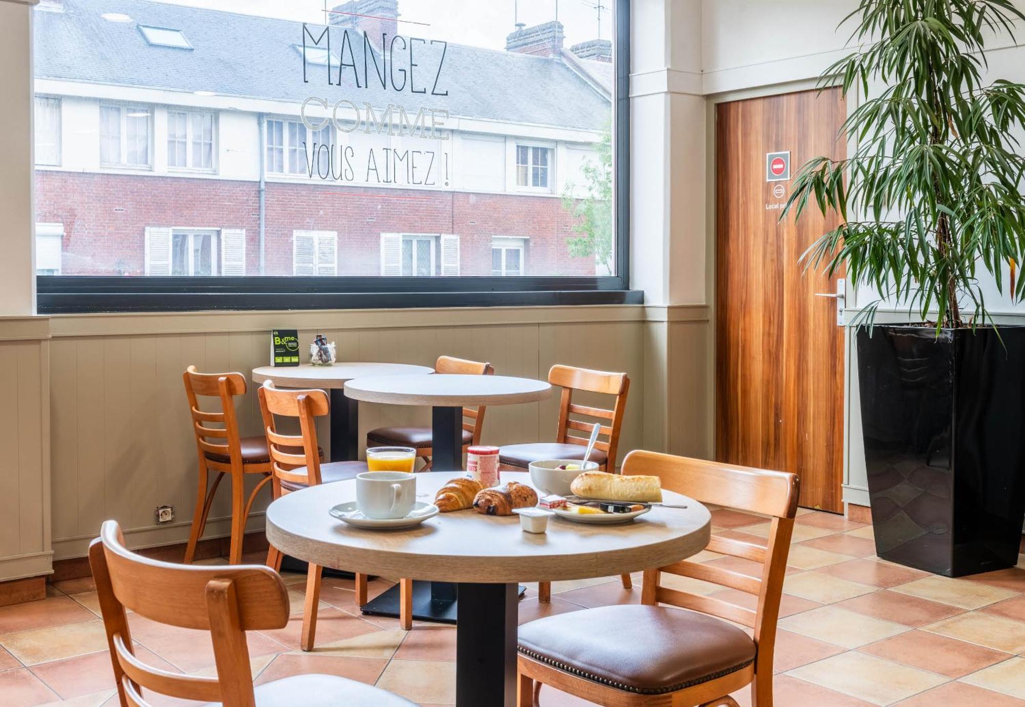 B&B Hotel Amiens Centre Cathedrale Екстериор снимка